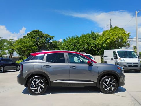 Used 2025 Nissan Kicks SV w/ SV Premium Package FWD image 27