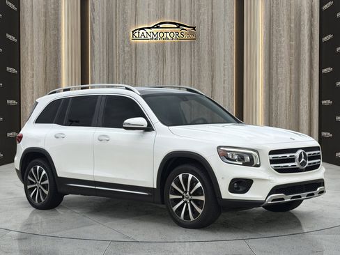 Used 2021 Mercedes-Benz GLB 250 4MATIC image 1