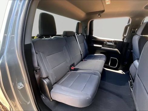 Used 2023 Chevrolet Silverado 1500 LT AWD/4WD image 17