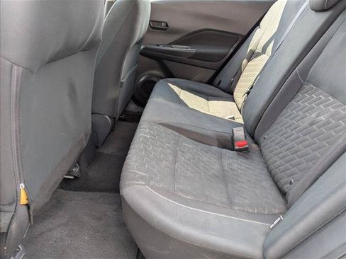 Used 2021 Nissan Kicks S FWD image 17