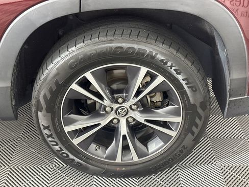 Used 2019 Toyota Highlander LE FWD image 10