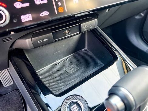 Certified 2024 Kia Niro EX image 22