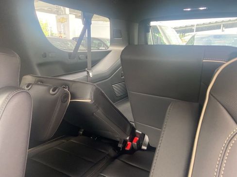 New 2025 Chevrolet Suburban Premier w/ Sun And Tow Package image 15