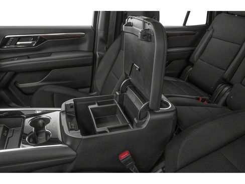 Used 2025 Chevrolet Tahoe LT RWD image 7