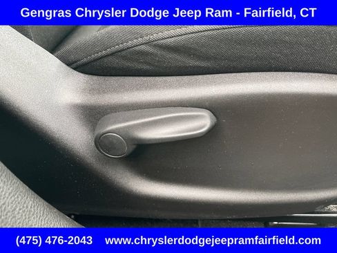 Certified 2021 Jeep Renegade Latitude AWD/4WD image 22