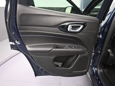 New 2026 Jeep Compass Latitude AWD/4WD image 25
