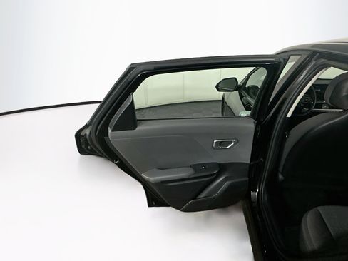 Used 2025 Kia K4 FWD image 25