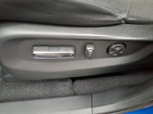 Used 2020 Honda CR-V EX image 16