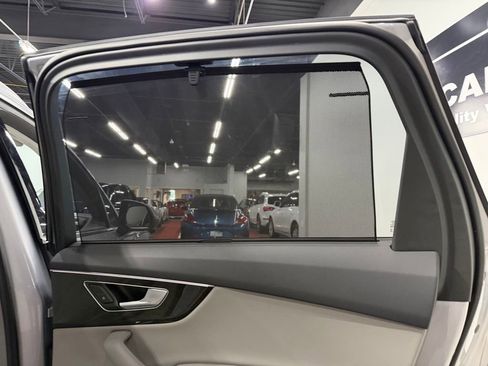 Used 2020 Audi Q7 3.0T Prestige w/ Prestige Package AWD/4WD image 28