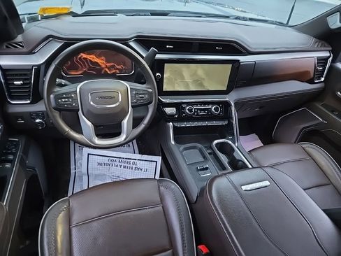 Used 2024 GMC Sierra 2500 Denali w/ Denali Reserve Package image 17
