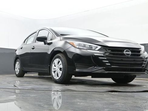 Used 2025 Nissan Versa S w/ Trunk Package FWD image 9