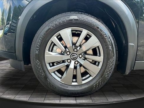 Used 2024 Nissan Pathfinder SV FWD image 33