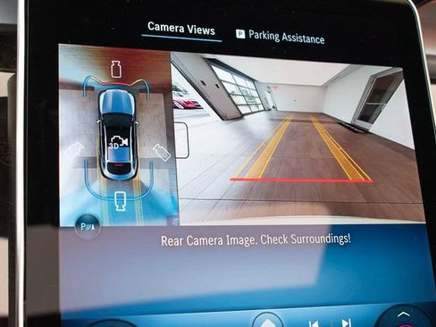 Used 2025 Mercedes-Benz GLC 300 4MATIC image 28