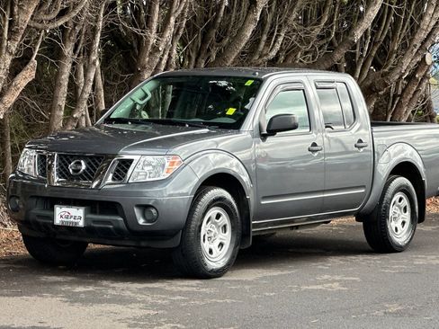 Used 2021 Nissan Frontier SV w/ SV Utility Package AWD/4WD image 8