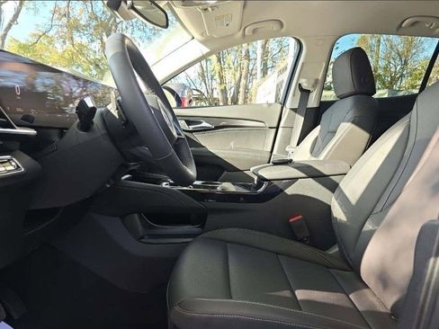 Used 2025 Buick Envision Preferred image 6