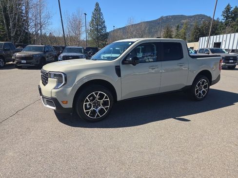 New 2025 Ford Maverick Lariat w/ 4K Tow Package image 2