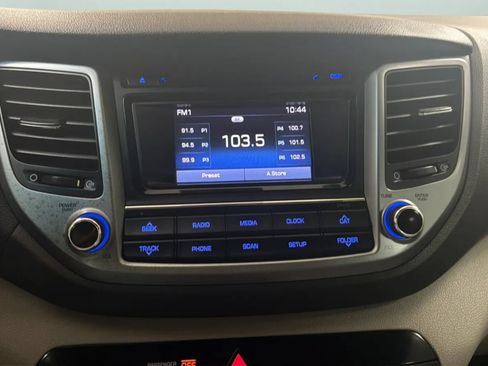 Used 2017 Hyundai Tucson SE w/ SE Popular Package 02 FWD image 13