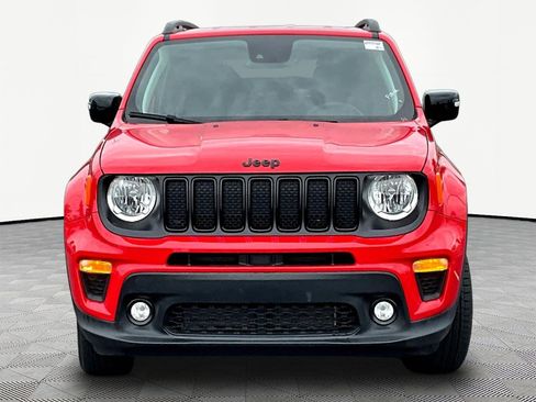 Used 2023 Jeep Renegade Altitude AWD/4WD image 2