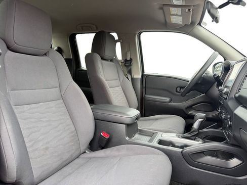 Certified 2022 Nissan Frontier S w/ Technology Package AWD/4WD image 15