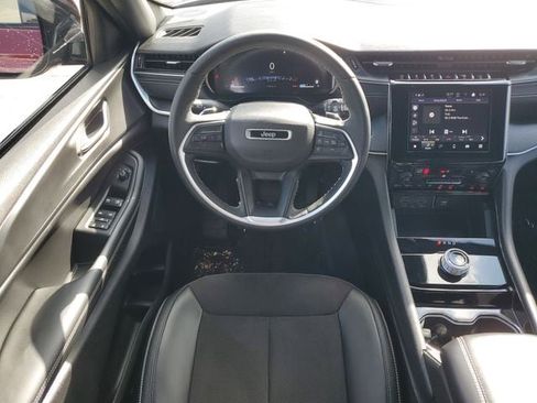 Certified 2023 Jeep Grand Cherokee L Laredo image 20