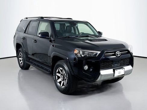 Used 2020 Toyota 4Runner TRD Off-Road image 3