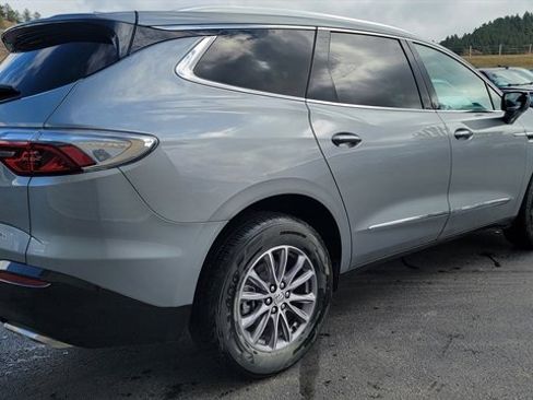 Used 2024 Buick Enclave Premium image 7