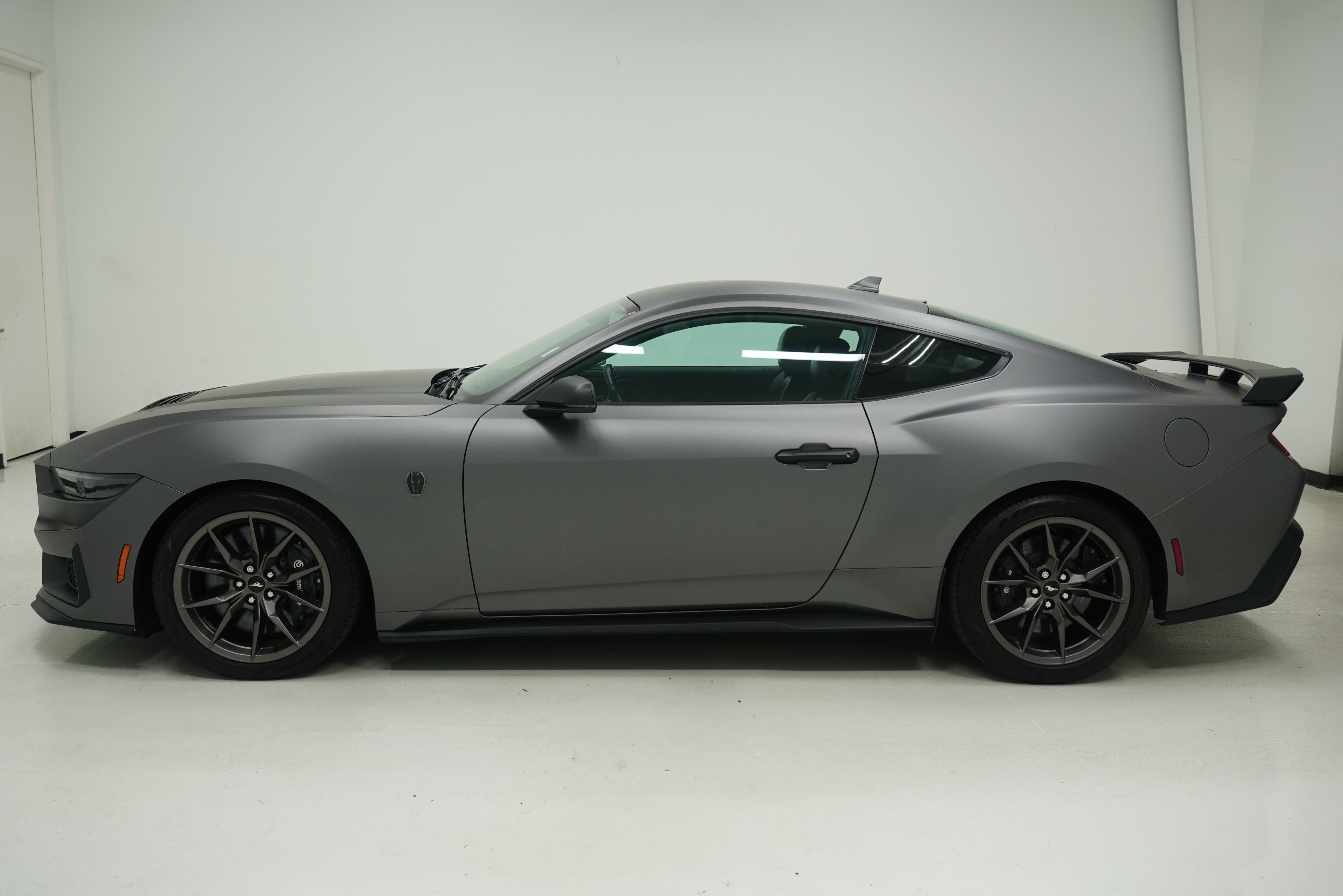 Used 2025 Ford Mustang Dark Horse RWD image 7