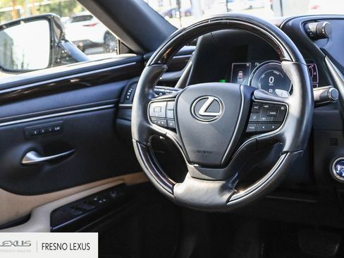 Used 2019 Lexus ES 300h w/ Premium Package FWD image 18
