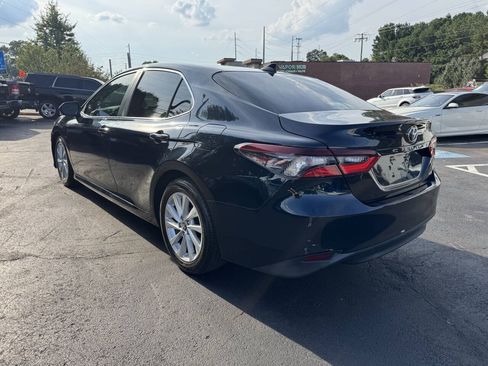 Used 2021 Toyota Camry LE FWD image 5