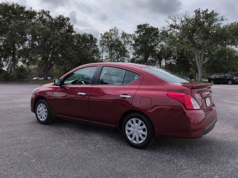 Certified 2017 Nissan Versa SV FWD image 6