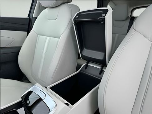 Used 2025 Hyundai Tucson SEL image 18