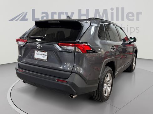 Used 2025 Toyota RAV4 XLE FWD image 5