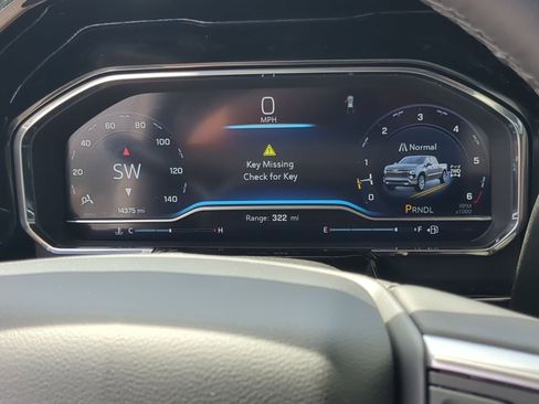 Used 2023 Chevrolet Silverado 1500 LT w/ Z71 Off-Road Package AWD/4WD image 14