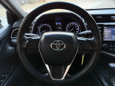 Used 2019 Toyota Camry LE image 17