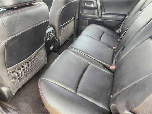 Used 2021 Toyota 4Runner Venture image 12