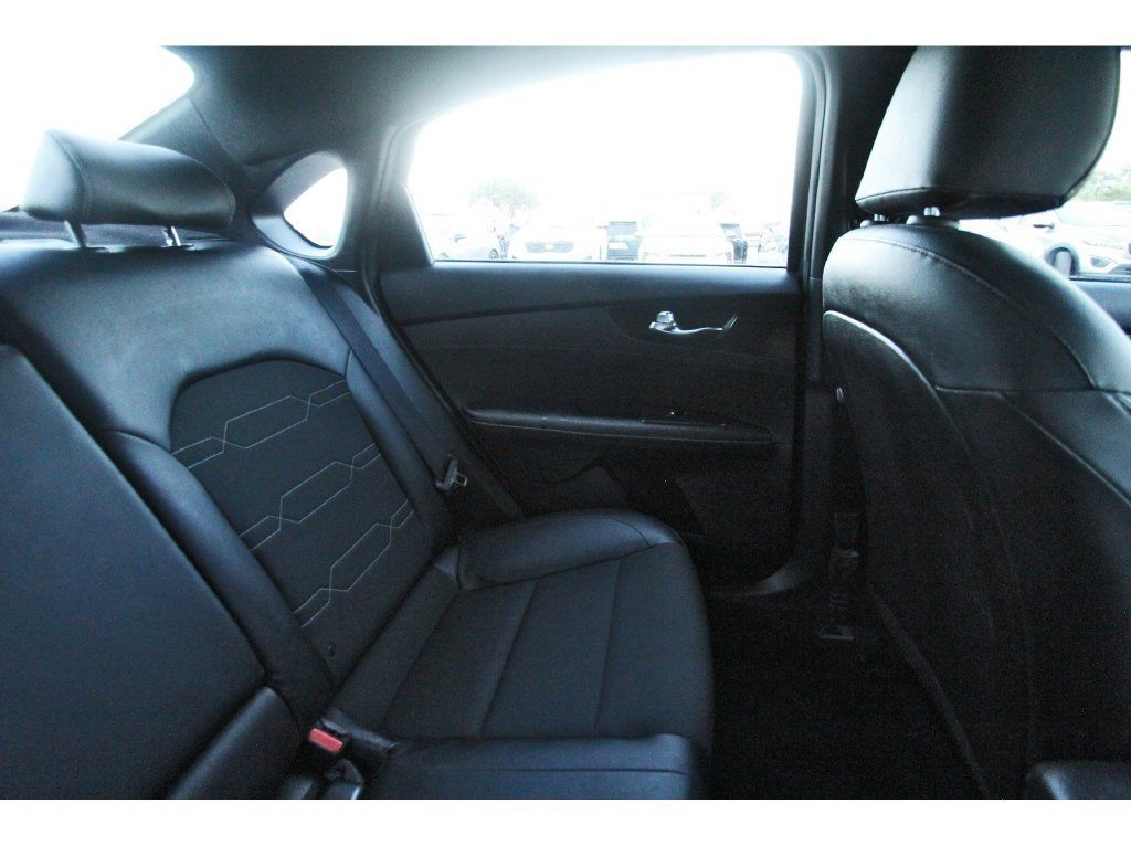 Used 2022 Kia Forte GT-Line w/ GT-Line Technology Package FWD image 12