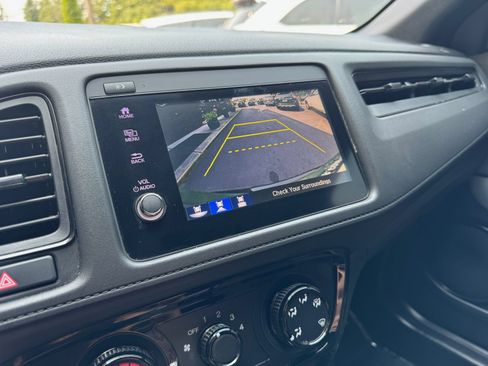 Used 2019 Honda HR-V Sport image 29