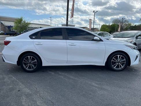 Used 2022 Kia Forte LXS FWD image 10