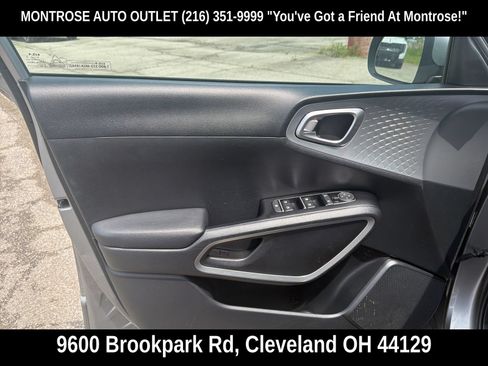 Used 2024 Kia Soul LX w/ Option Group 015 FWD image 14