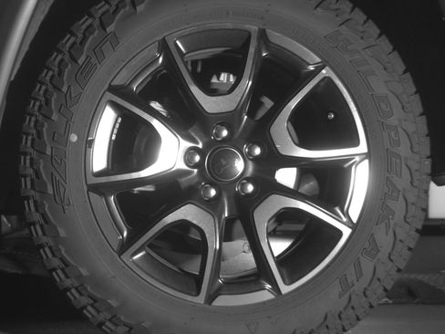 Used 2025 Jeep Compass Trailhawk AWD/4WD image 14