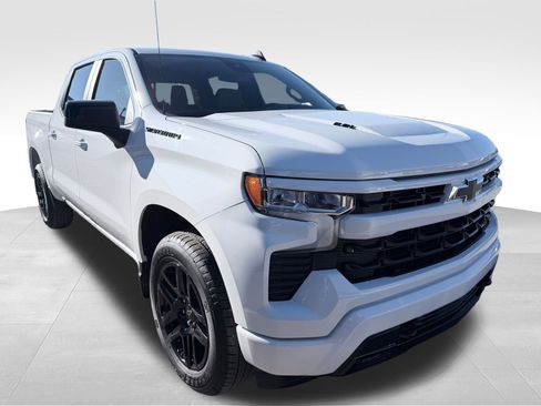 Used 2025 Chevrolet Silverado 1500 RST w/ Convenience Package II AWD/4WD image 3