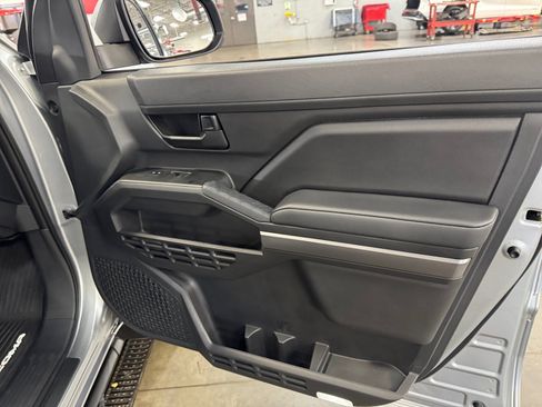 Certified 2026 Toyota Tacoma SR5 AWD/4WD image 16
