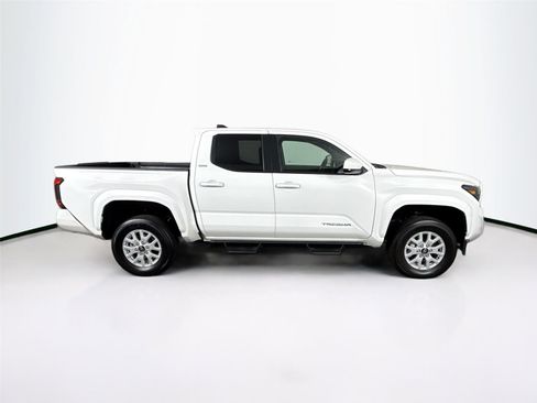 Certified 2024 Toyota Tacoma SR5 image 9