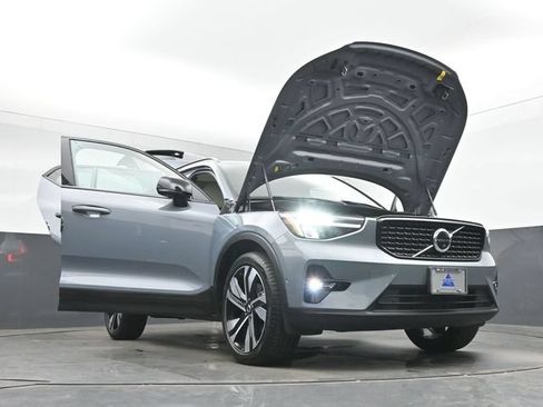 Used 2023 Volvo XC40 B5 Plus w/ Protection Package Premier AWD/4WD image 53