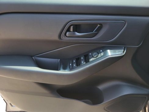 Certified 2026 Nissan Rogue S FWD image 18