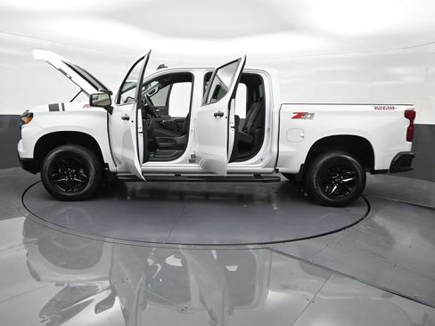 Used 2025 Chevrolet Silverado 1500 Custom Trail Boss AWD/4WD image 35
