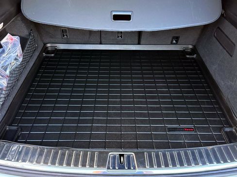 Used 2024 Porsche Cayenne image 11