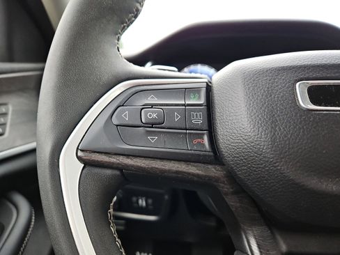 Used 2023 Jeep Grand Cherokee Limited image 54