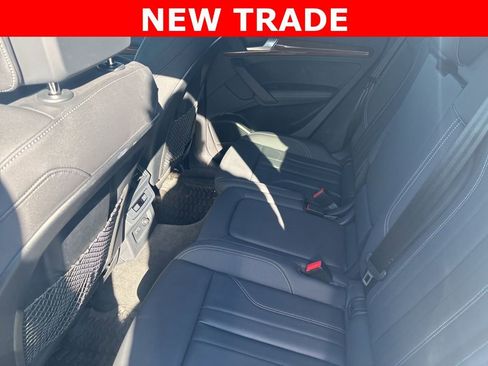 Used 2024 Audi Q5 e Premium Plus image 12