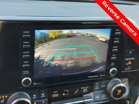 Used 2022 Toyota Highlander XLE image 14